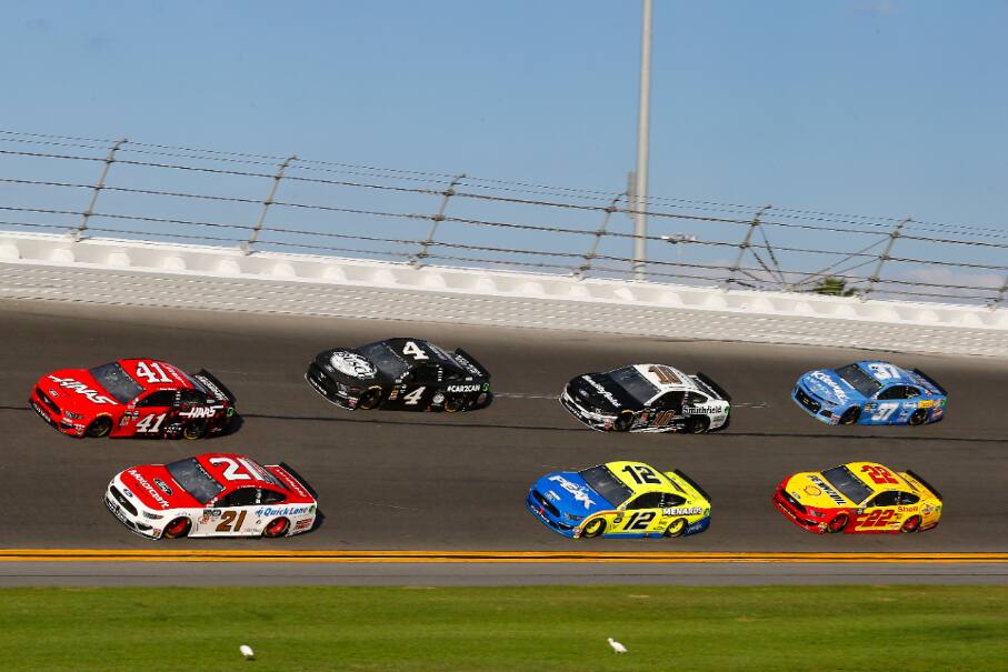 Mustangs led 40 laps before a major crash involving 21 of the race's 40 cars with 10 laps to go. Mustangs led 40 laps before a major crash involving 21 of the race's 40 cars with 10 laps to go.